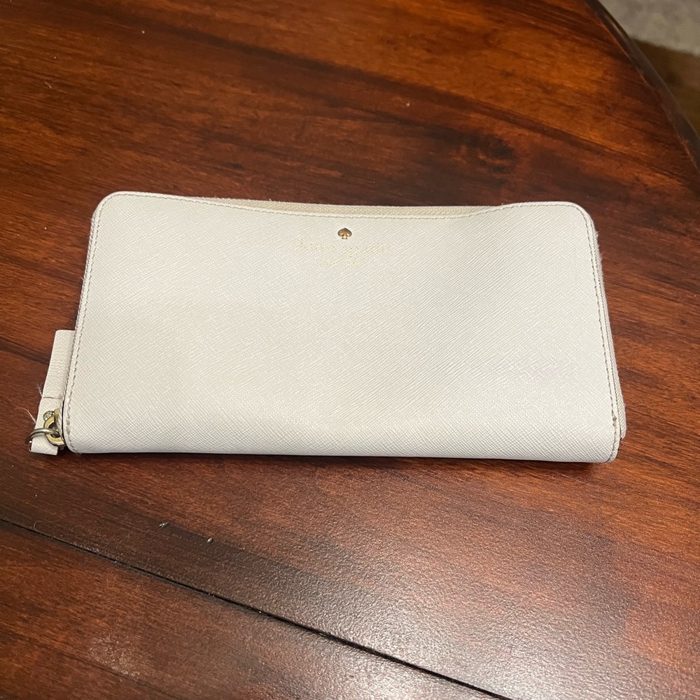 Kate Spade Wallet - Light Gray